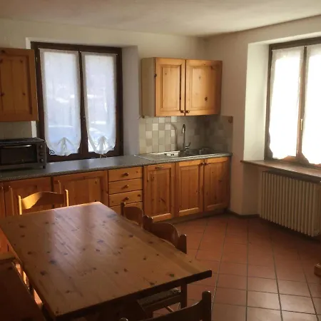 Casa Dolonne - A Un Passo Dallo Sci Courmayeur