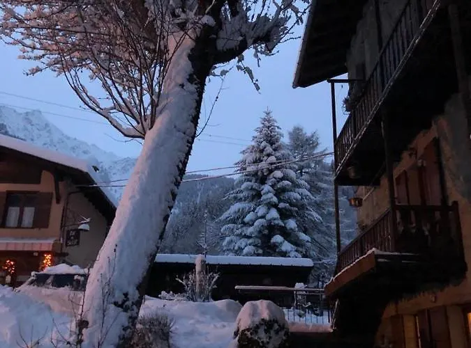 Casa Dolonne - A Un Passo Dallo Sci * Courmayeur